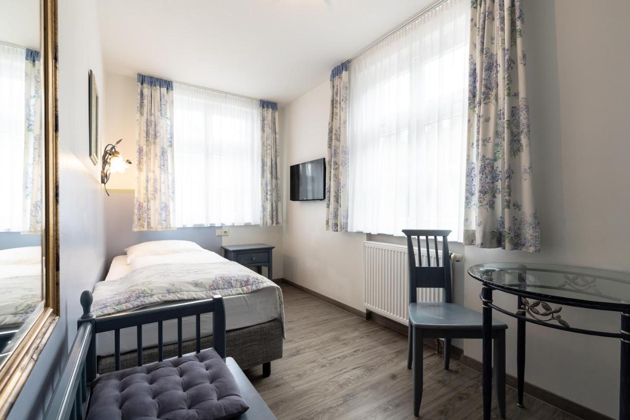 Hotel Gasthof Roessle 韦因加尔滕 外观 照片
