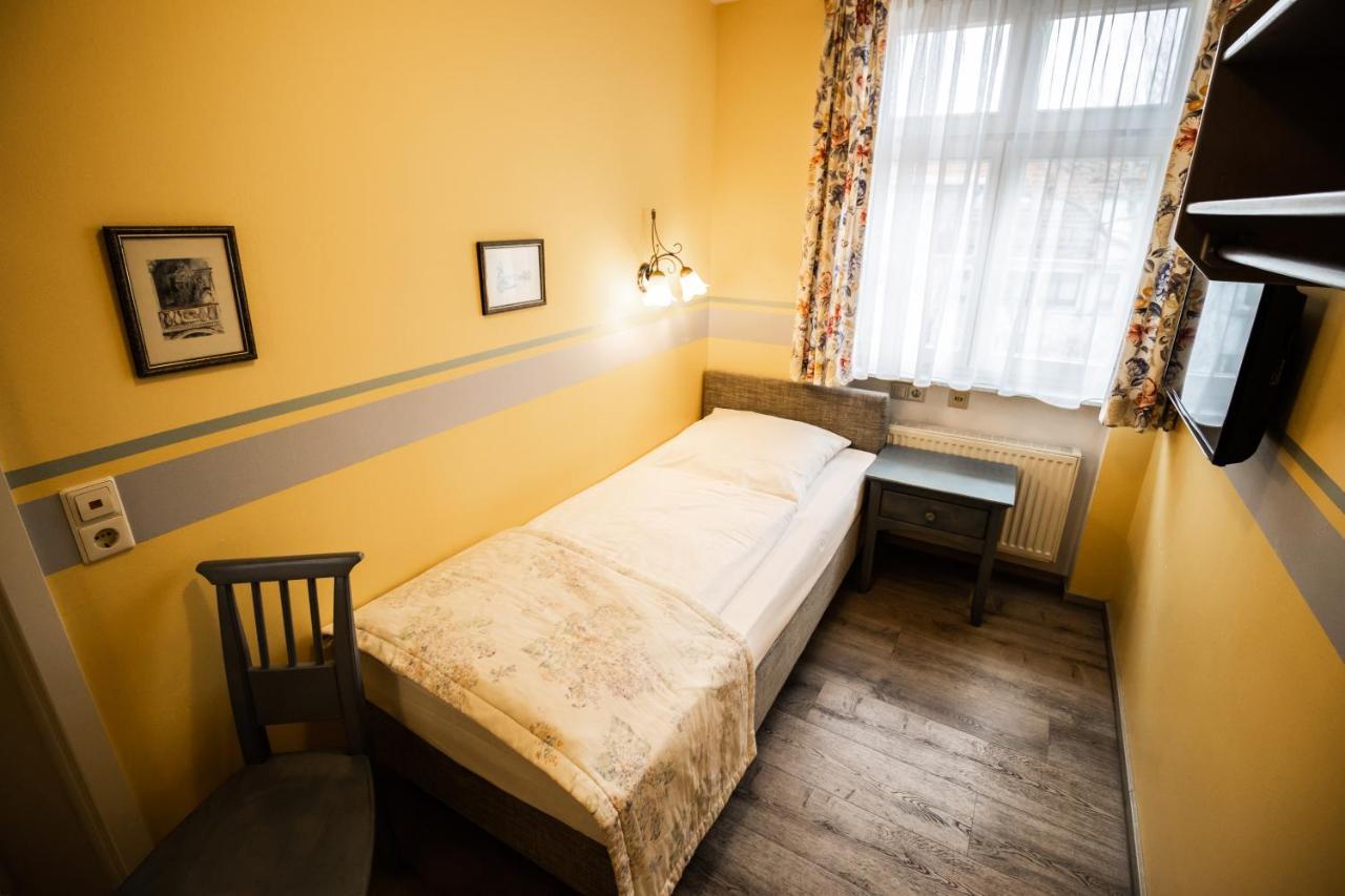 Hotel Gasthof Roessle 韦因加尔滕 外观 照片